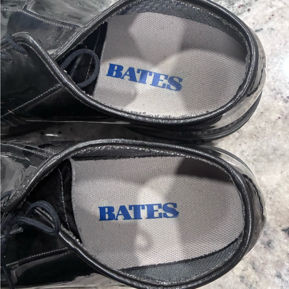 Bates black dress shoe